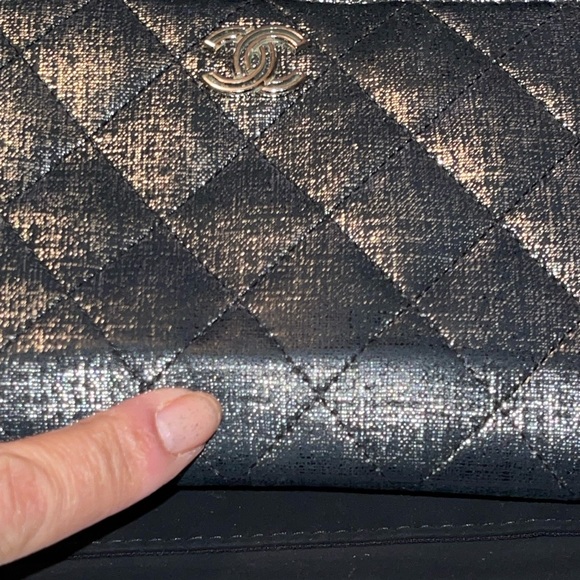 Pre-love Chanel wallet great condition has some wear look at video n pictures. - Picture 8 of 13
